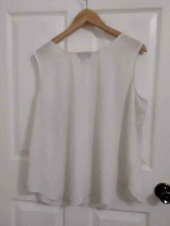 Alfani Sleeveless Blouse Bundle 3 Tops Large Black White Navy Flowy Workwear - Picture 6 of 10